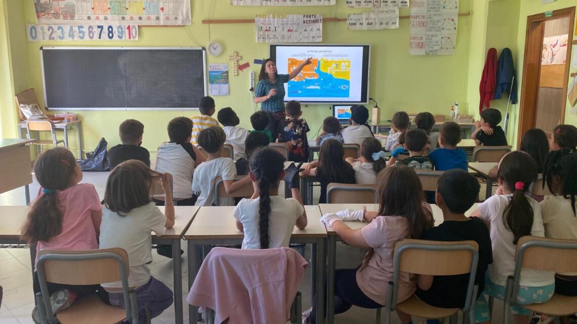 La scuola primaria di Castellarano impegnata per gli ecosistemi La scuola primaria di Castellarano impegnata per gli ecosistemi